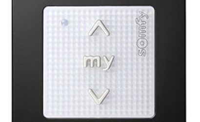 Рулонная штора D40мм на базе электропривода Sonesse 40 — Чёрный — фото