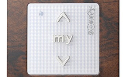 Рулонная штора D40мм на базе электропривода Sonesse 40 — Грецкий орех — фото